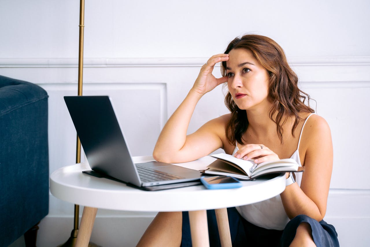 TDAH en mujeres adultas: por qué se diagnostica tarde y cómo reconocerlo.